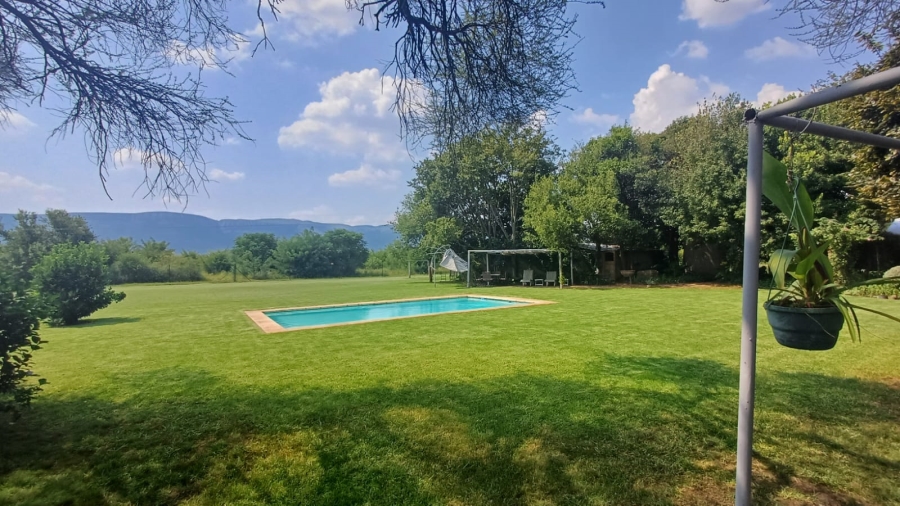 Commercial Property for Sale in Remhoogte AH North West